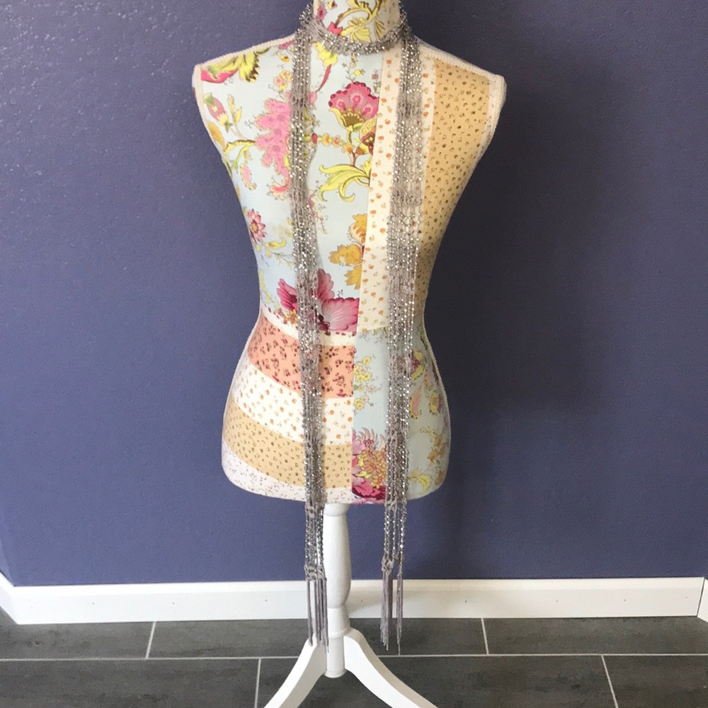 ⭐️ 5 for 15 Sale! ⭐️ Sparkly thin scarf